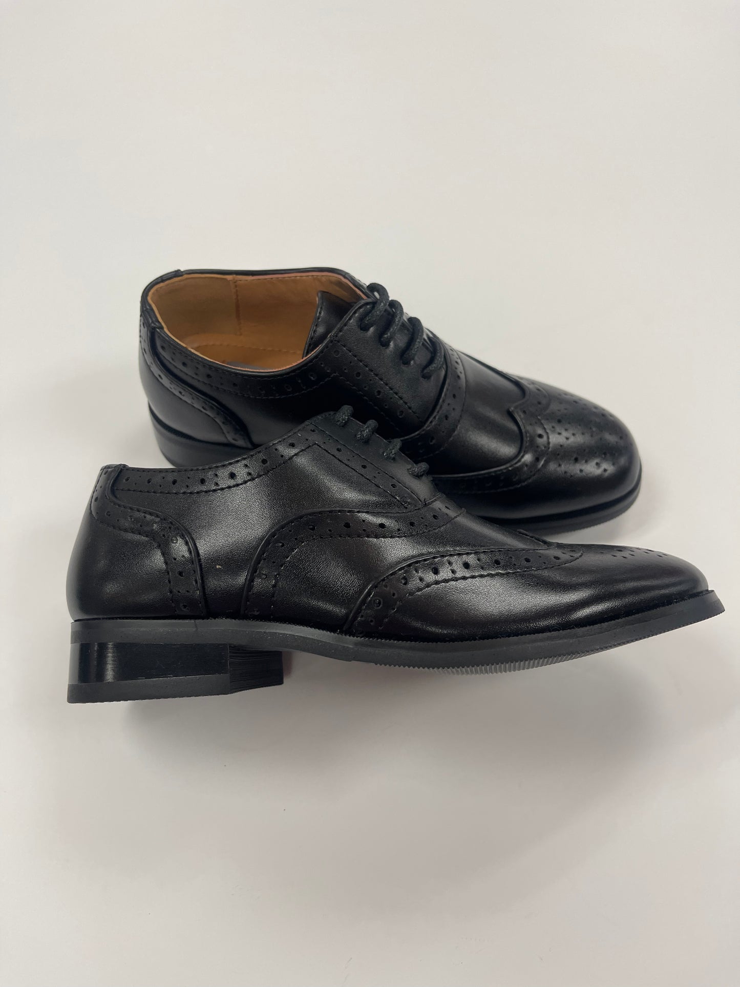 S122 Wingtip Black
