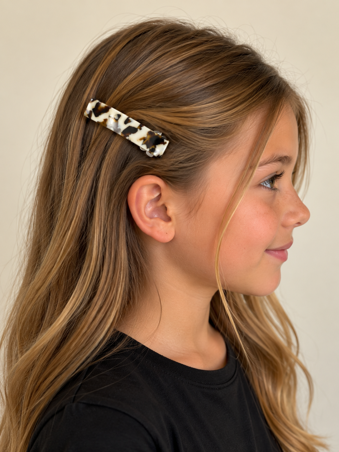 Flora Coco Cream Clip