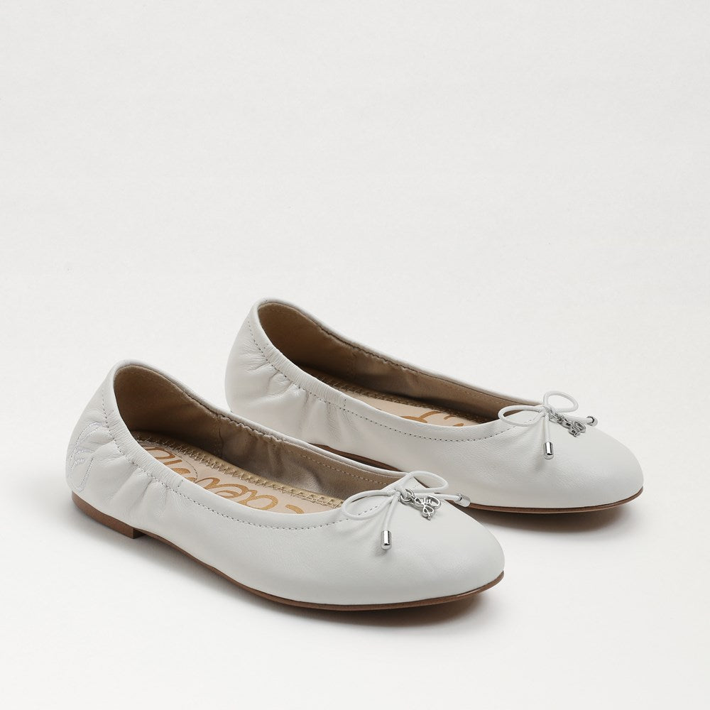 White Felicia Flat