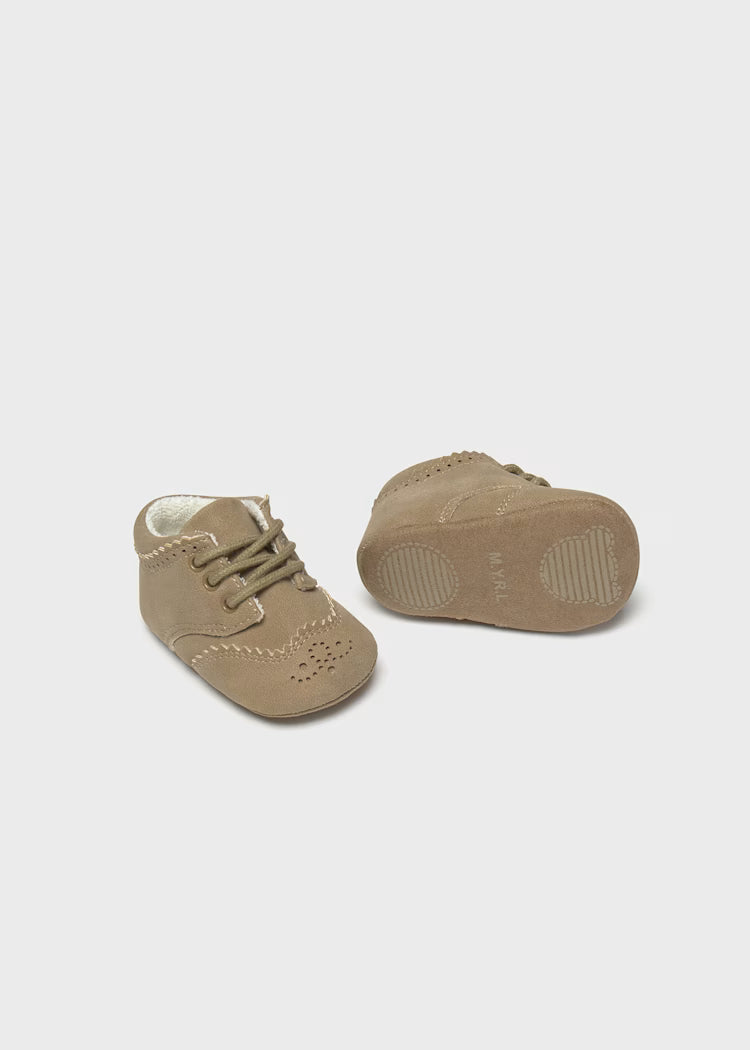 9945 Dark Beige Shoes