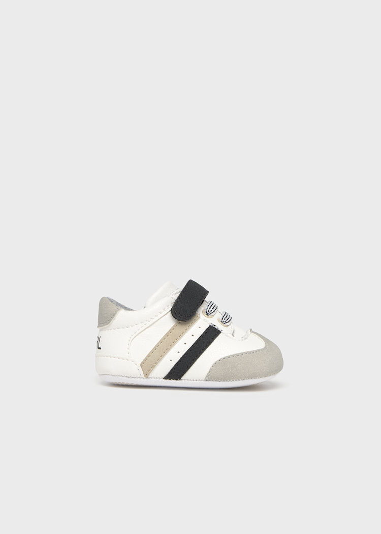 9899 Trainer Sole