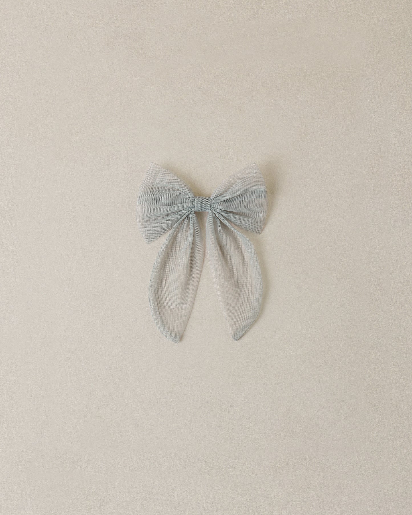 Everly Bow Sky