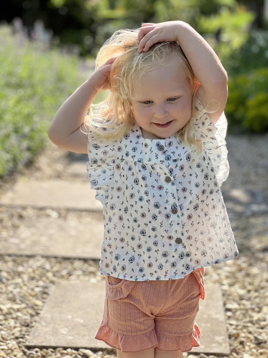 Isabella Blouse White Flowers