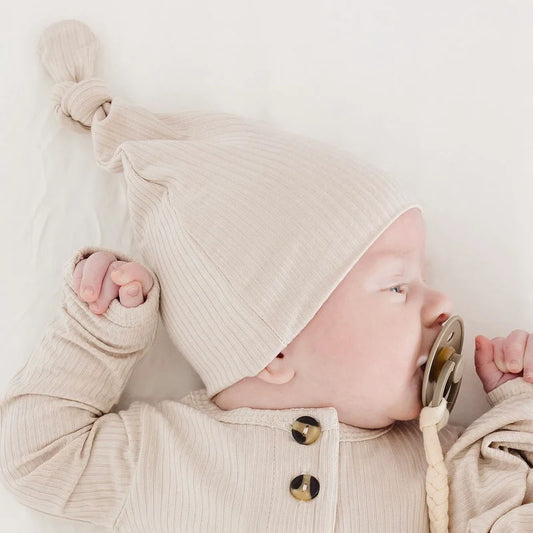 Cove Ribbed Knot Hat