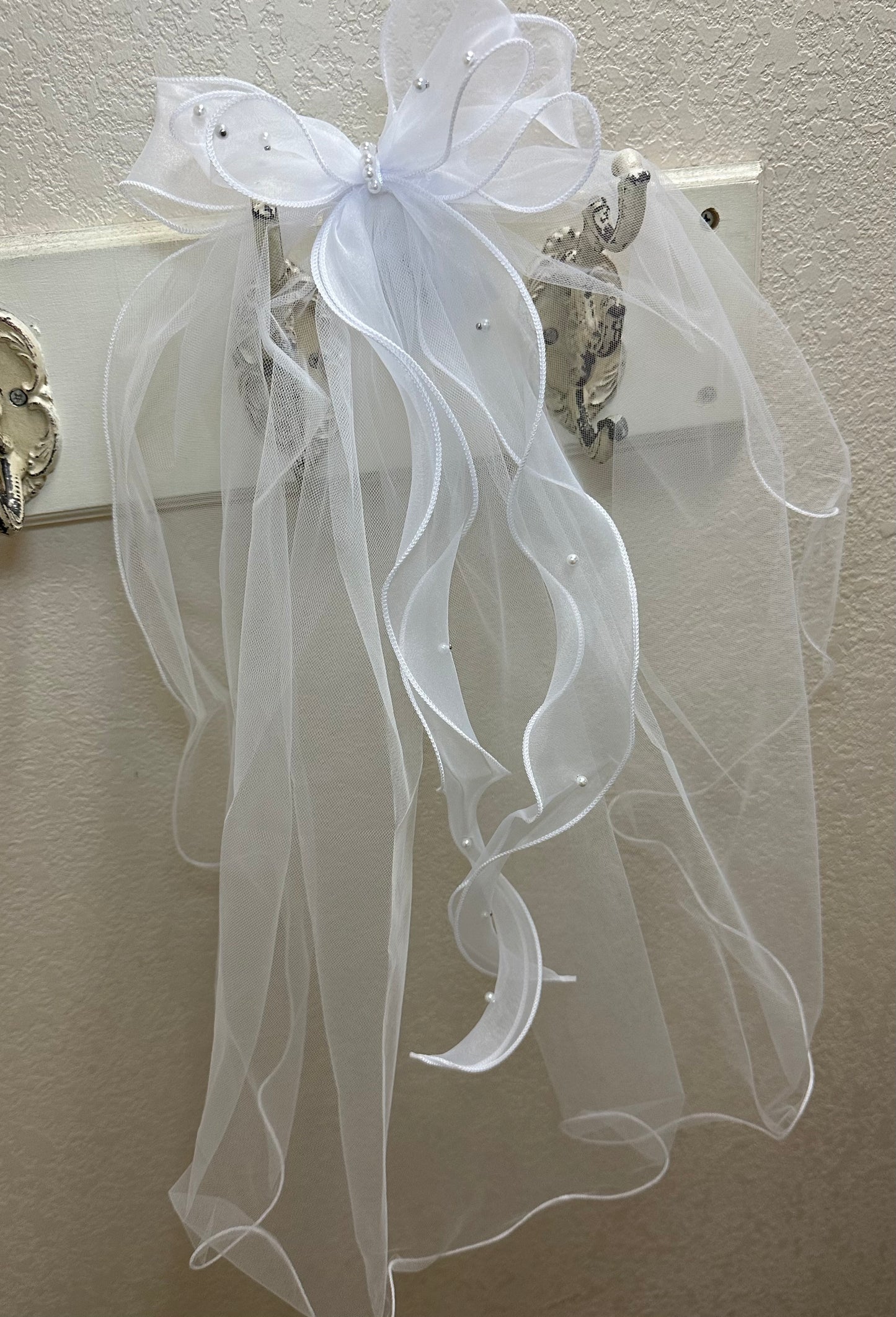 Pearl Rhinestone Tulle Bow Veil