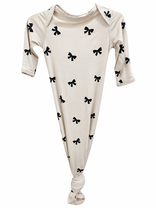 Knotted Gown with Black Bows