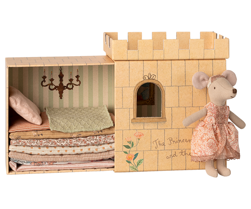 Princess and The Pea Big Sister Mouse