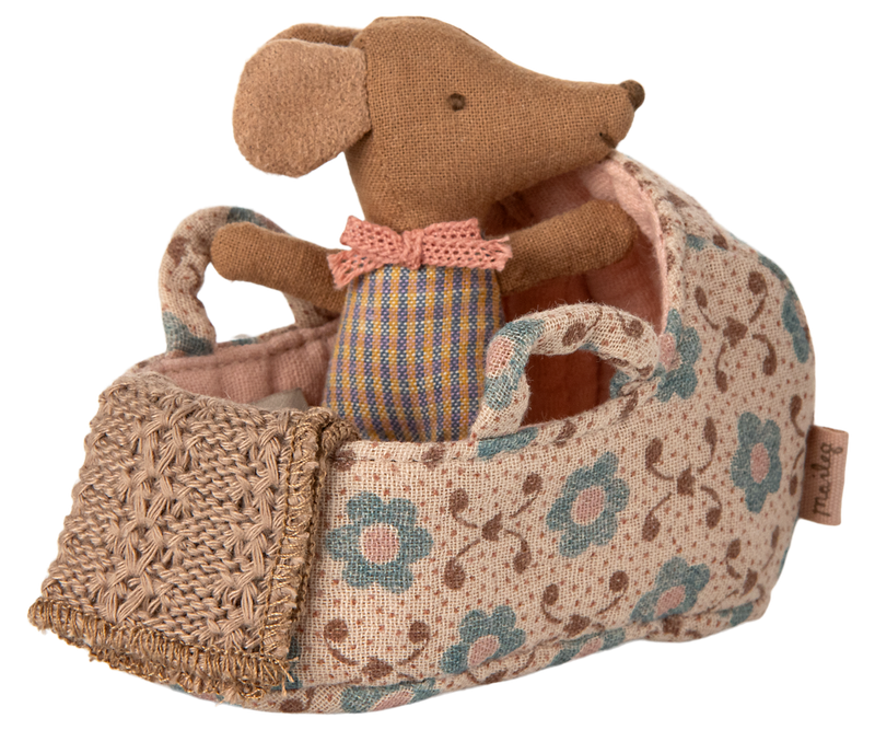 Carry Cot Baby Mouse
