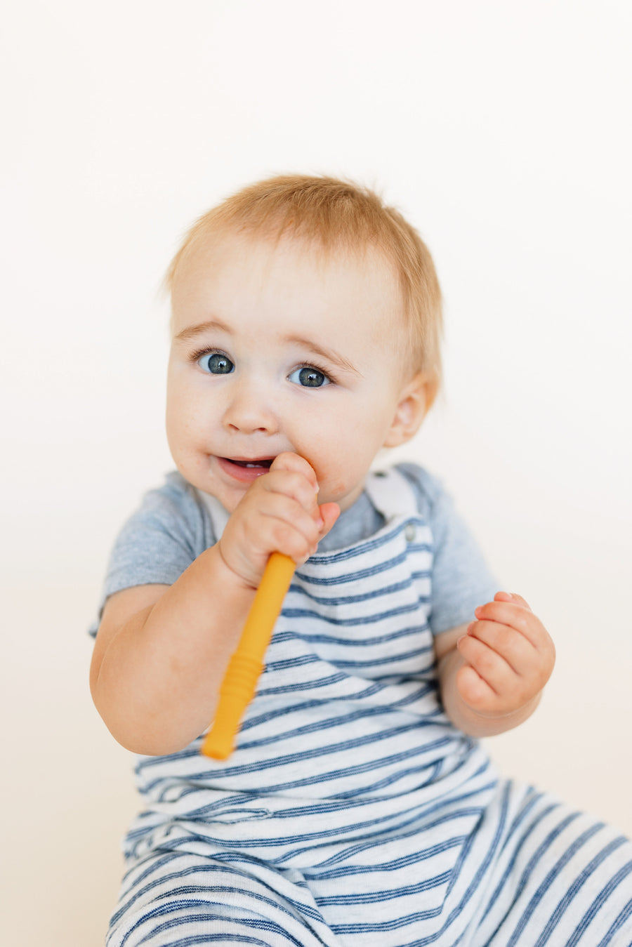 Magic Teething Wand Mustard