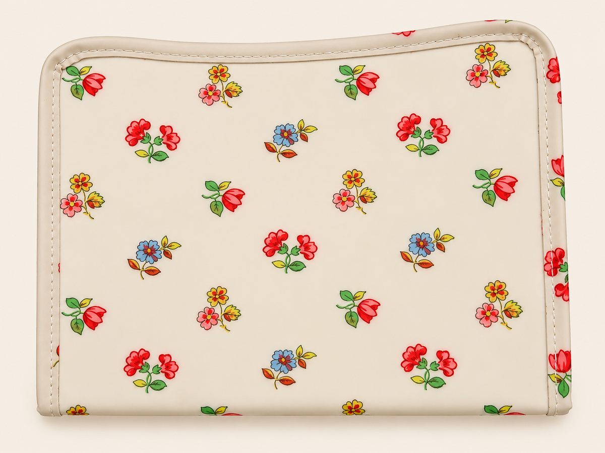 Roadie Medium Zip Pouch Charlotte