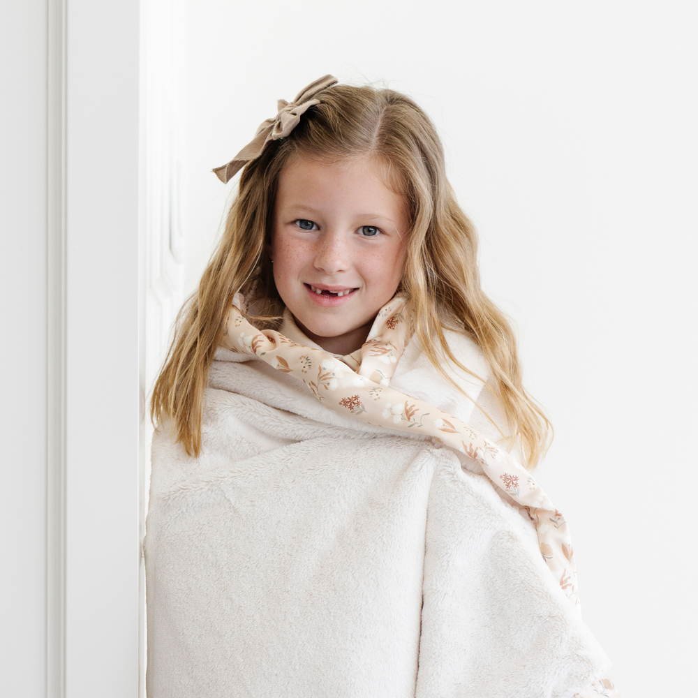 Flora Satin Border Blanket