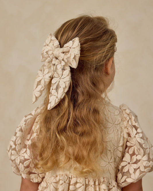 Embroidered Daisy Everly Bow