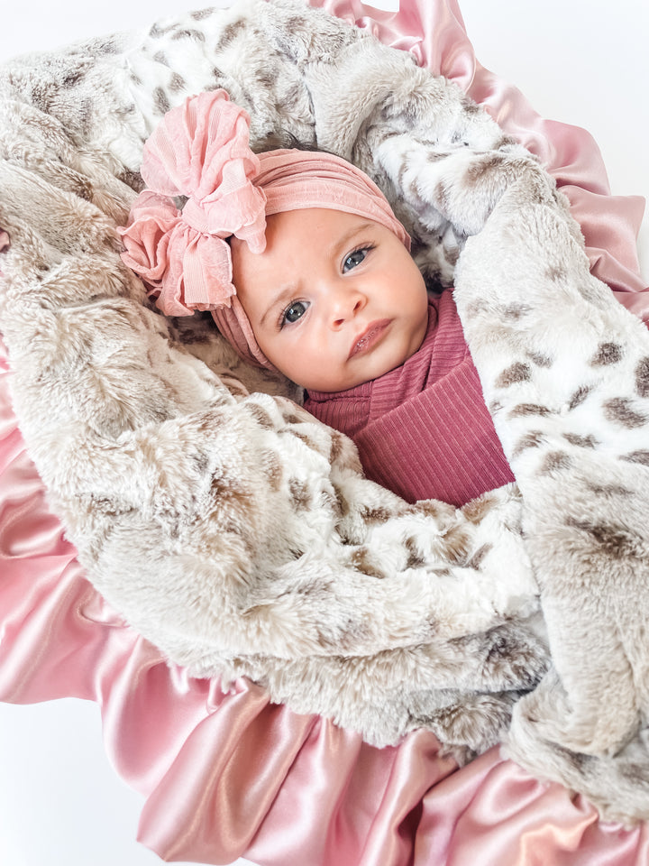 Snowcat Dusty Pink Blanket