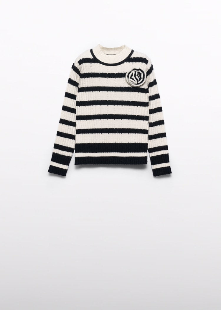 5829 Knit Striped Turtleneck