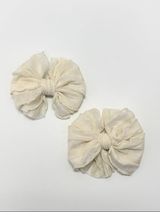 Ivory Ruffle Clip Set