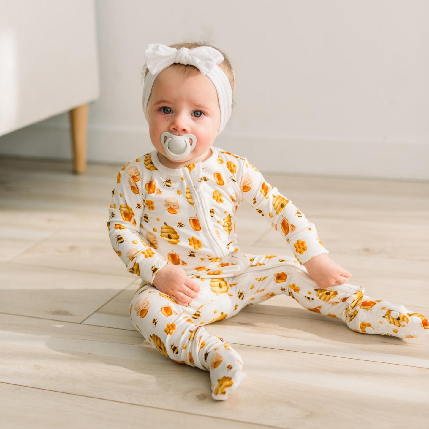 Natural Bees & Honey Zipper Footie