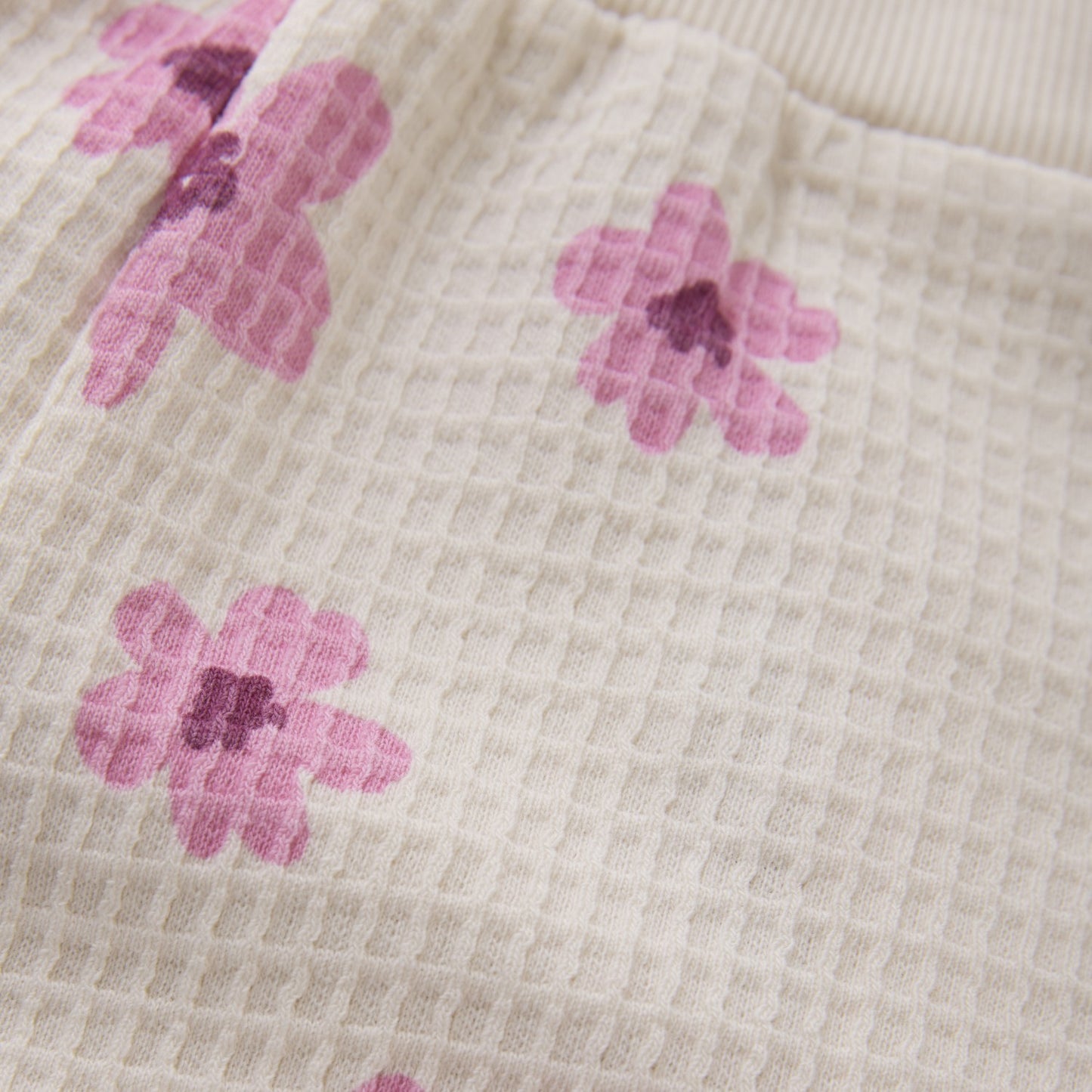 White Pink Floral Waffle Set